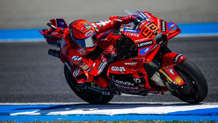 Sprint_MotoGP_Argentina_2025_Marc_Kalahkan_Alex_Marquez