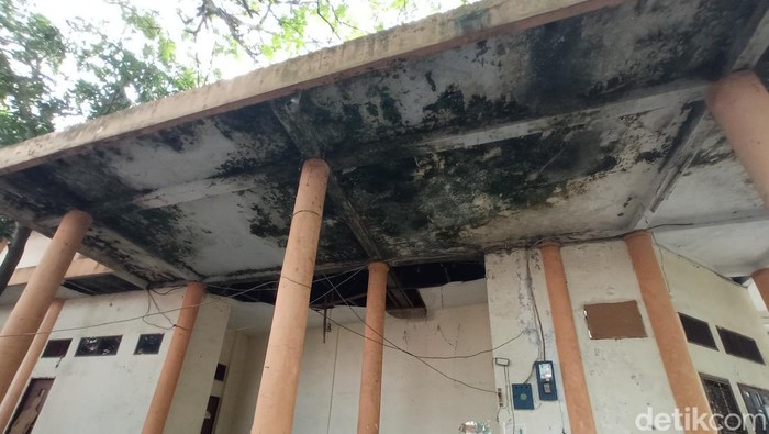 Cirebon_Ingin_Seperti_Jogja_Gedung_Keseniannya_Malah_Berlumut