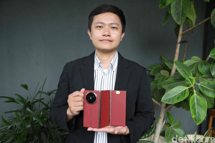 HP_Lipat_Tiga_Huawei_Mate_XT_Segera_Hadir_di_Indonesia