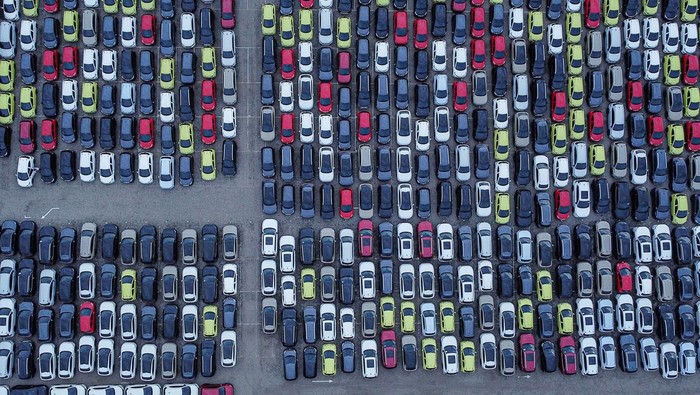 Kebijakan_Trump_Ancam_Banjir_Mobil_Impor_Indonesia