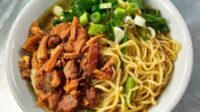 Resep Mie Ayam Rumahan Komplit, Nikmat Seperti di Warung Langganan