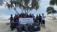 Astra Motor Papua Bersihkan Pantai Holtekamp: Aksi Lestari Bersama Komunitas Astra Motor Papua Bersihkan Pantai Holtekamp: Aksi Lestari Bersama Komunitas