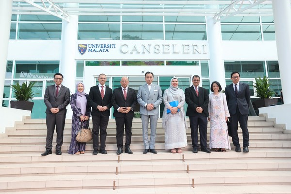 Kolaborasi Global Pendidikan: Kunci Sukses Generasi Masa Depan Kolaborasi Global Pendidikan: Kunci Sukses Generasi Masa Depan